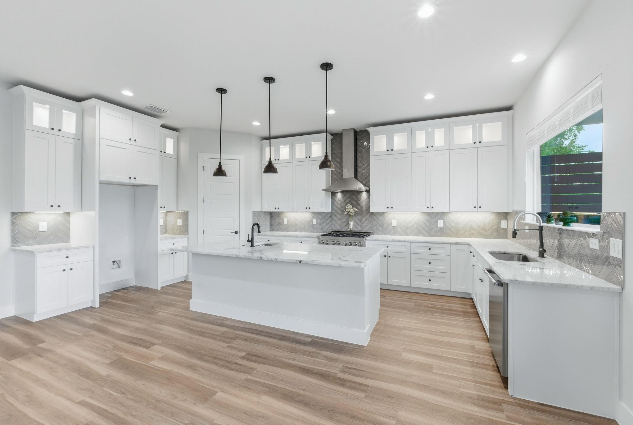 329 Charli CIR