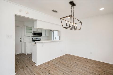 Tiny photo for 6705 Lancret Hill DR, Austin, TX 78745 (MLS # 8478446)