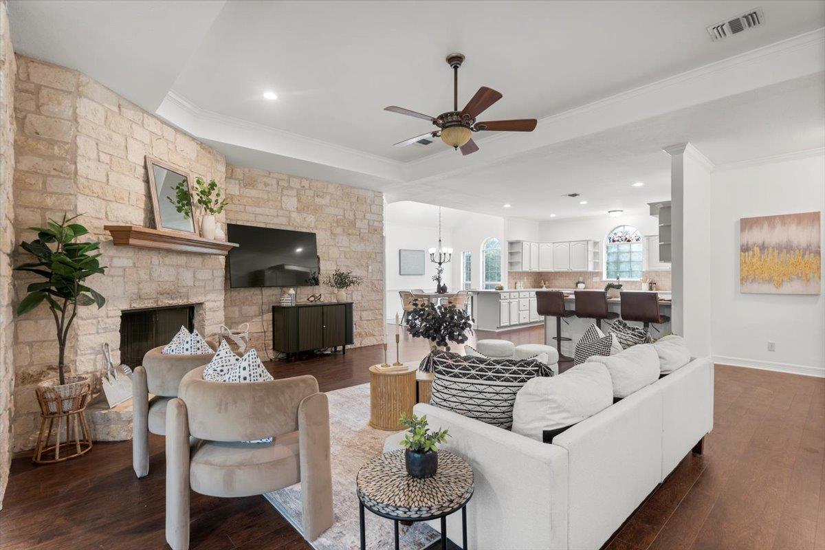 1109 Sherrill LN