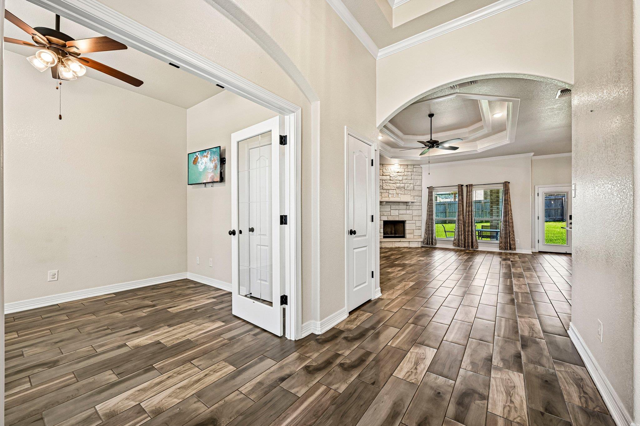 8302 Ginny LN