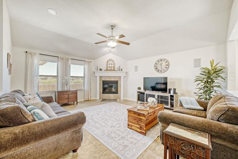 Photo of 831 Oyster CRK, Buda, TX 78610 (MLS # 5066753)