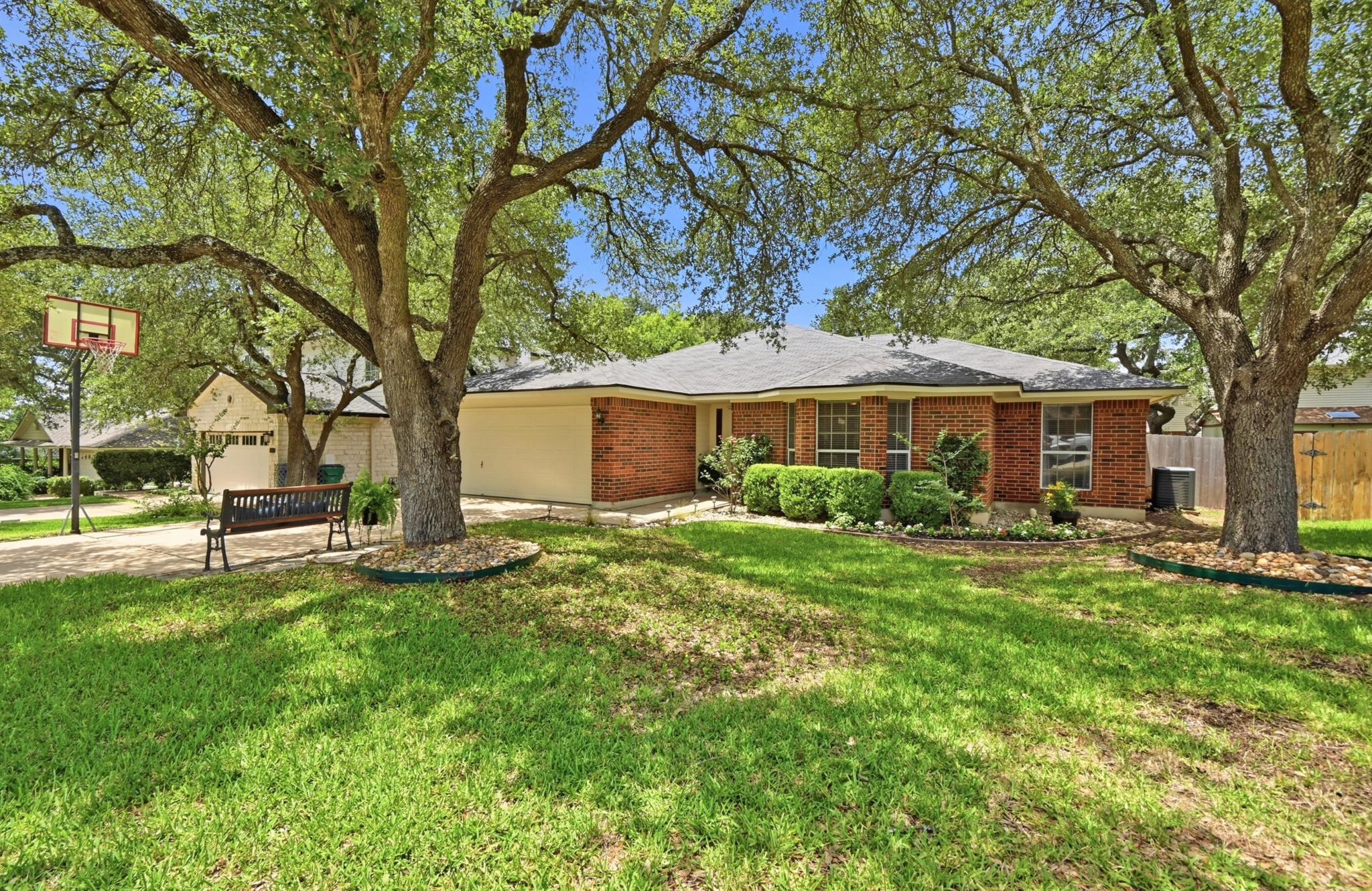 1409 Knoll Ridge DR
