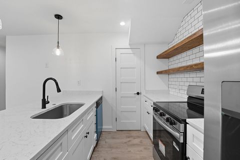 Tiny photo for 2124 Burton DR #133, Austin, TX 78741 (MLS # 7488473)