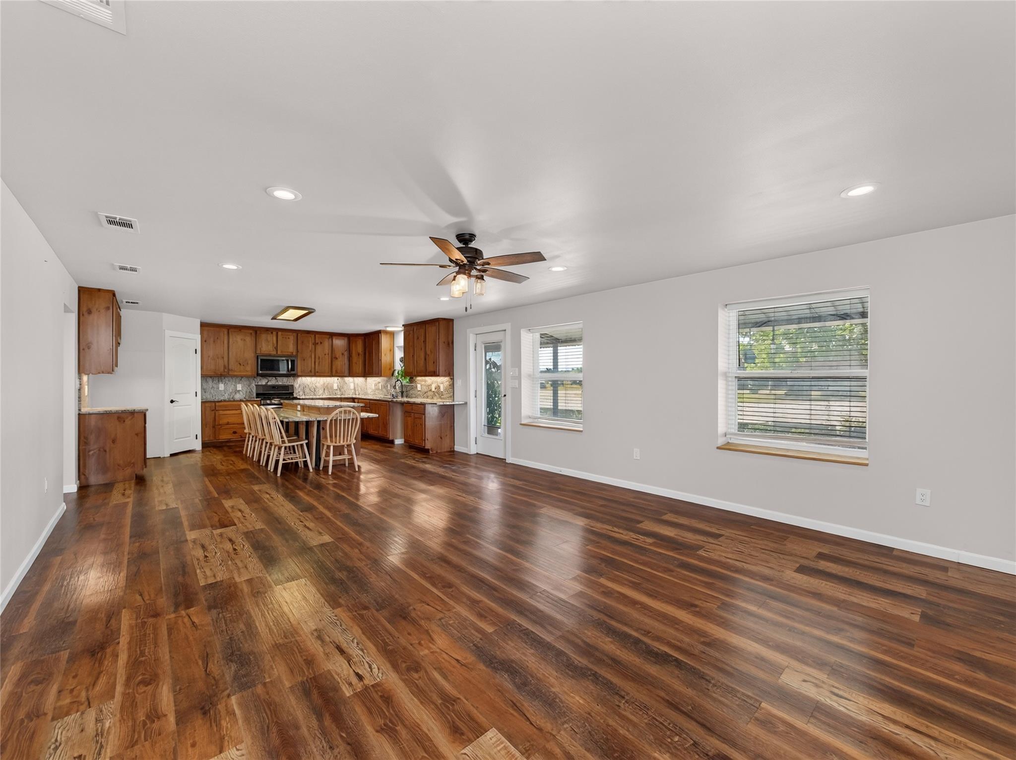1301 County Rd 228
