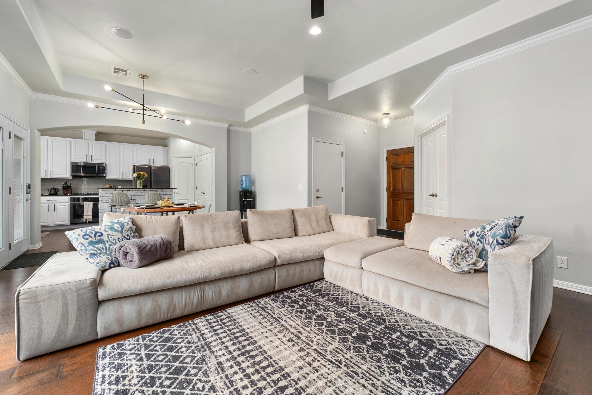 13700 Layton Loop
