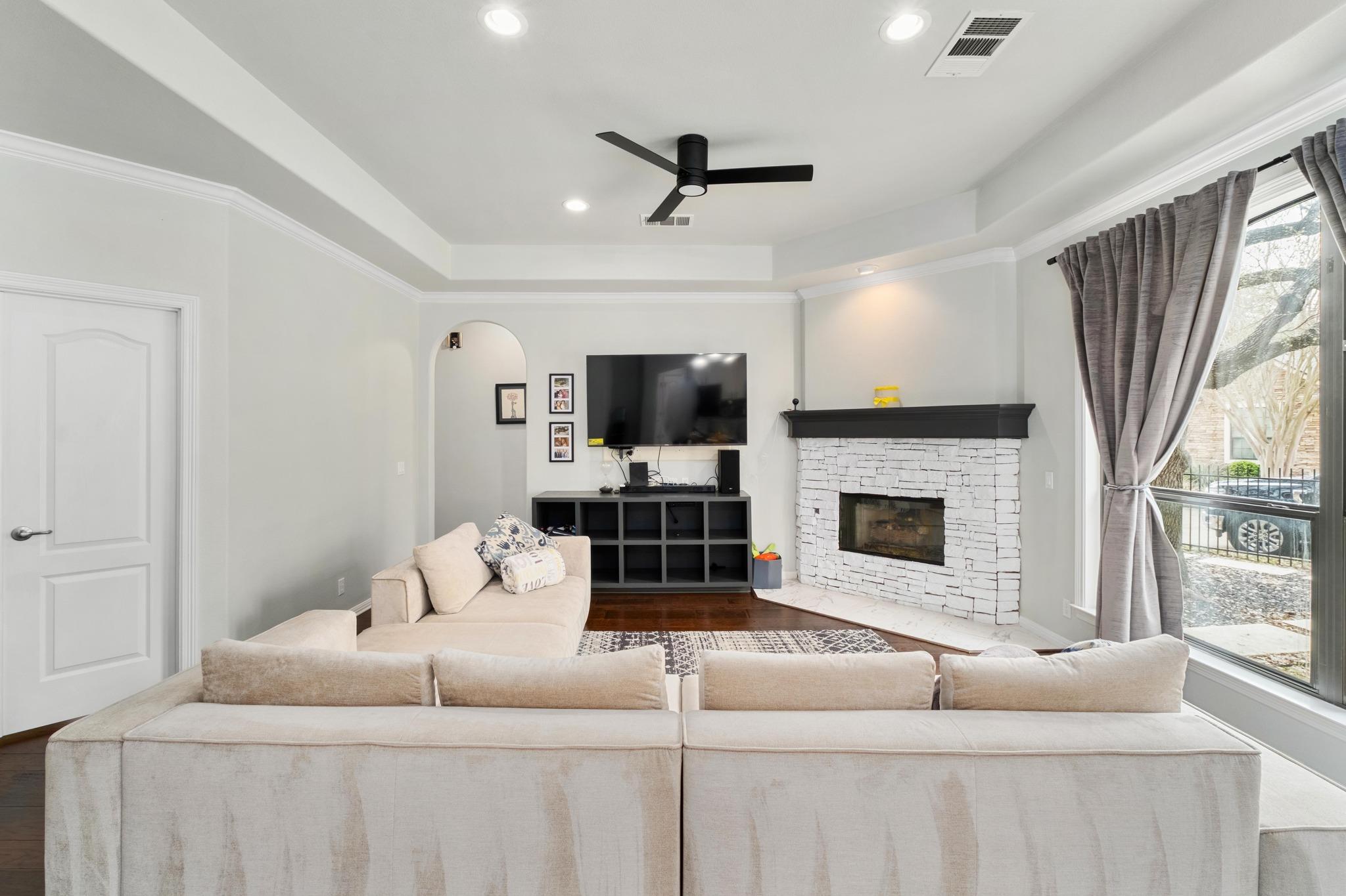13700 Layton Loop