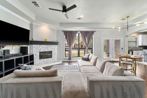 Photo of 13700 Layton Loop Loop, Austin, TX 78727 (MLS # 3096403)
