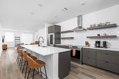 Photo of 2709 E 5th ST #1306, Austin, TX 78702 (MLS # 1537333)