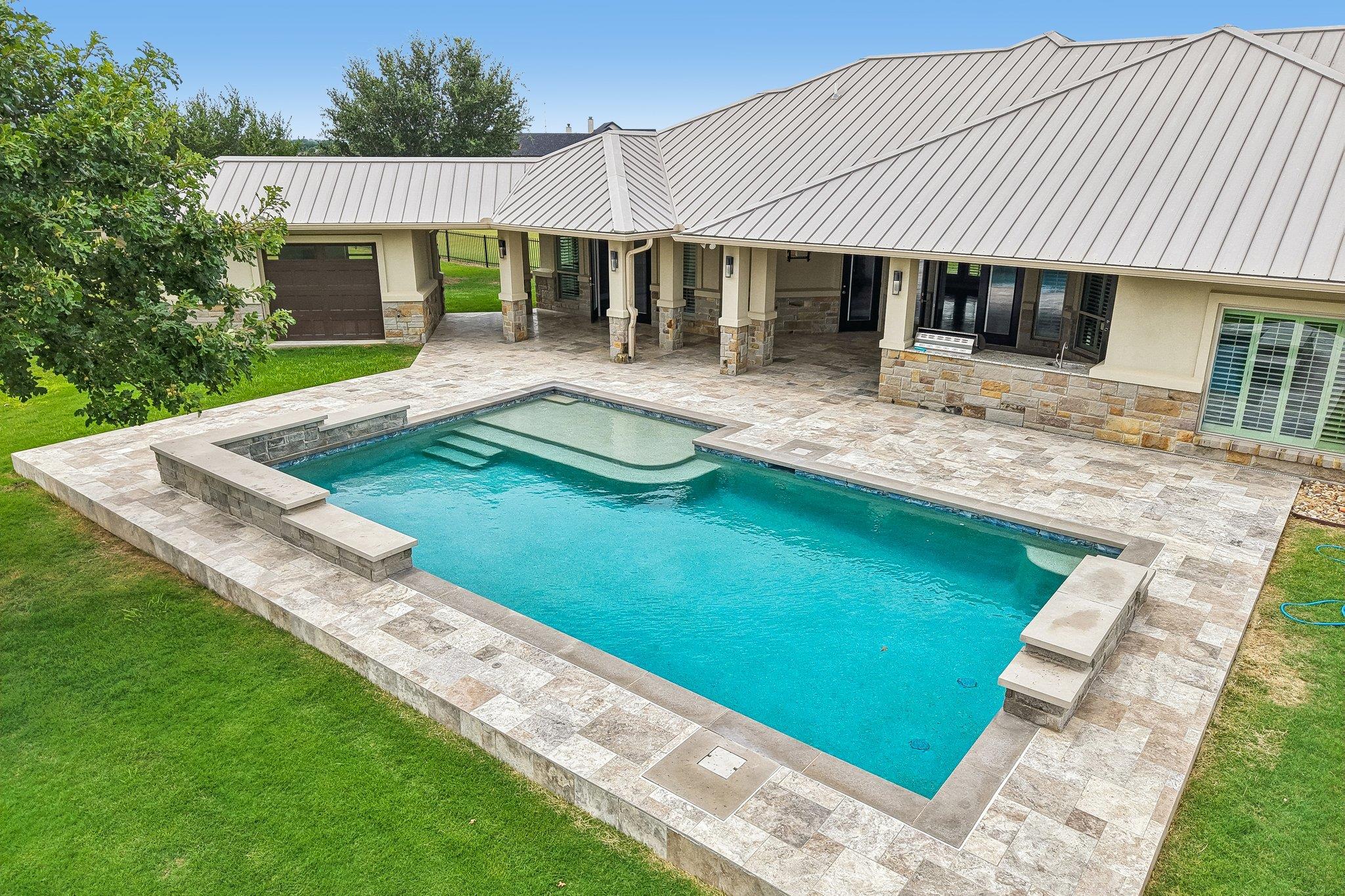 6258 Miller LN