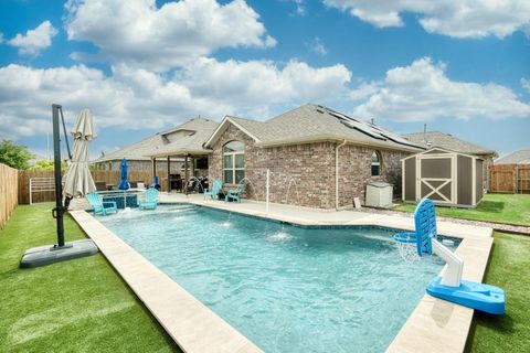 525 Flag LN Leander TX 78641