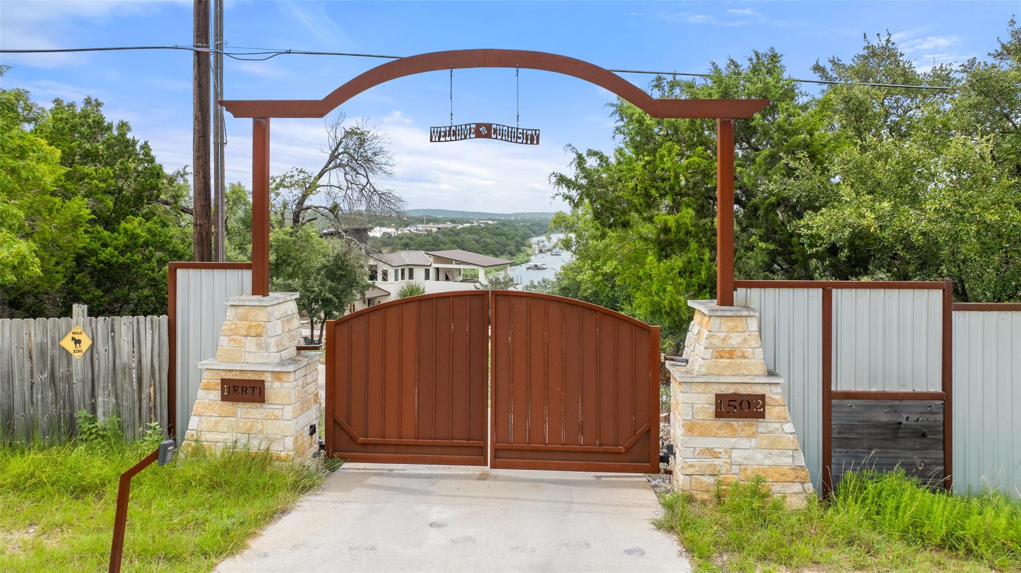 1502 Pace Bend RD S