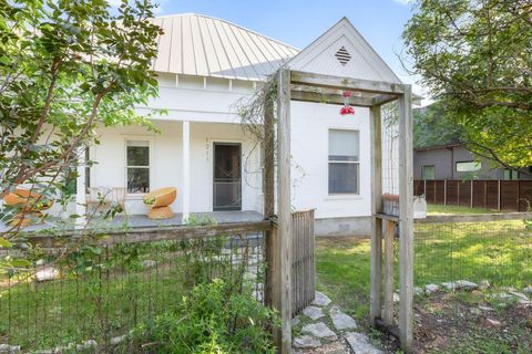 1211 E 13th ST Austin TX 78702