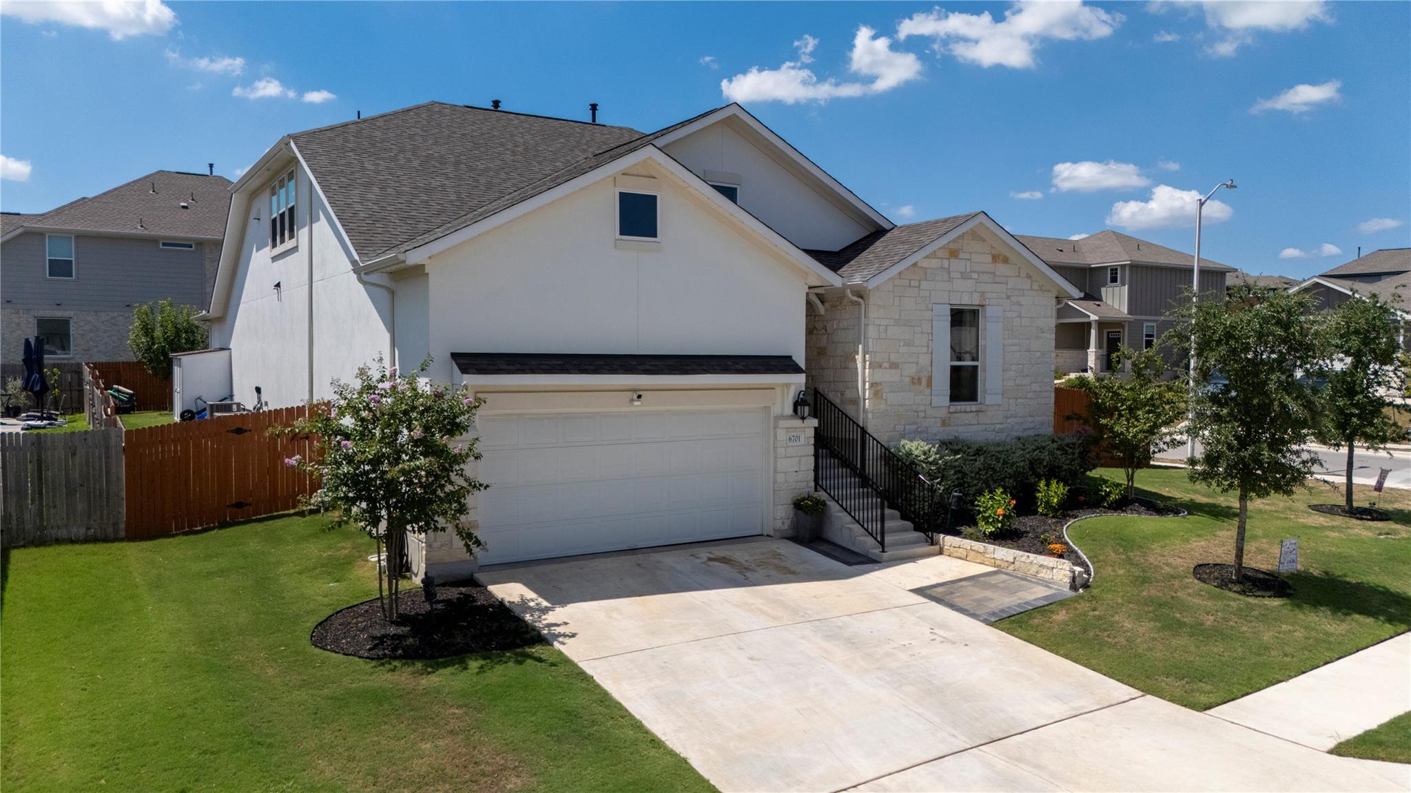 6701 Night Chinook DR