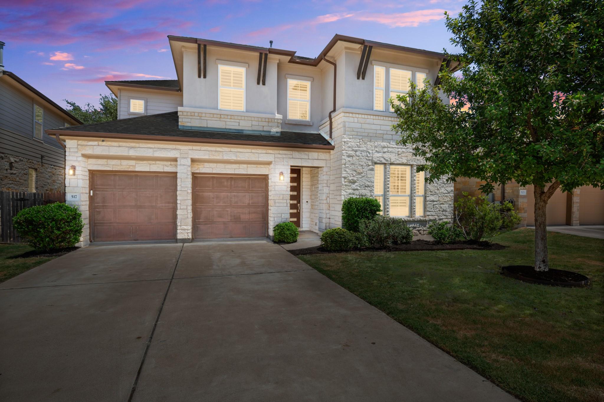517 Carina DR