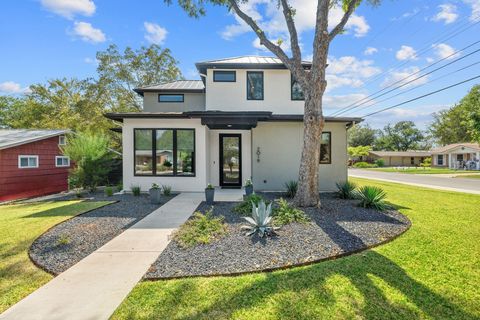 Photo of 2019 Brentwood ST, Austin, TX 78757 (MLS # 8320721)