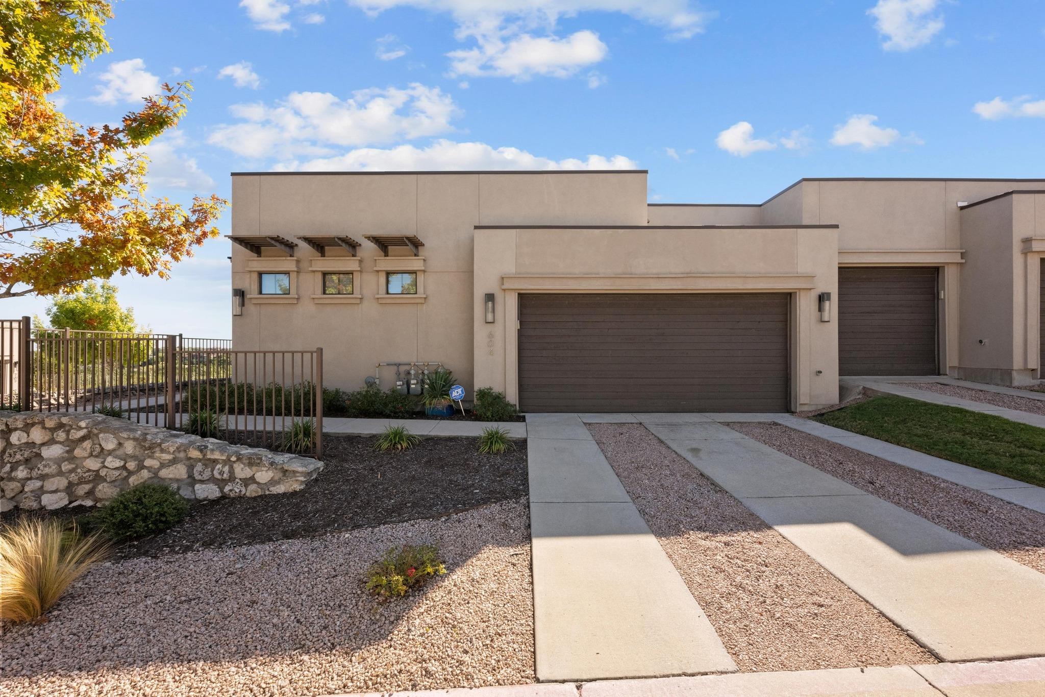 8200 Southwest PKWY 604