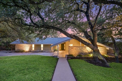 Photo of 5816 Westslope DR, Austin, TX 78731 (MLS # 7870838)