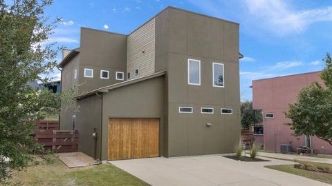 Photo of 5421 Agatha CIR, Austin, TX 78724 (MLS # 9931075)