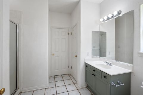 Tiny photo for 403 Rogart DR, Spicewood, TX 78669 (MLS # 2428034)