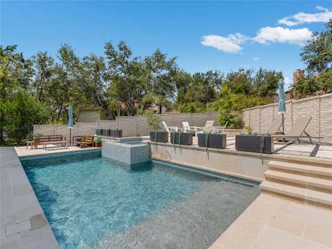 Tiny photo for 75 Stillmeadow DR, The Hills, TX 78738 (MLS # 4024479)