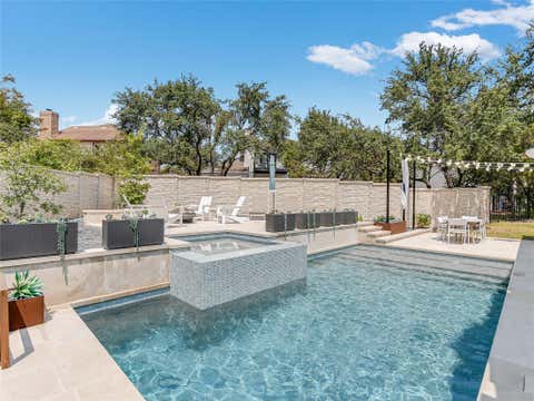 Photo of 75 Stillmeadow DR, The Hills, TX 78738 (MLS # 4024479)