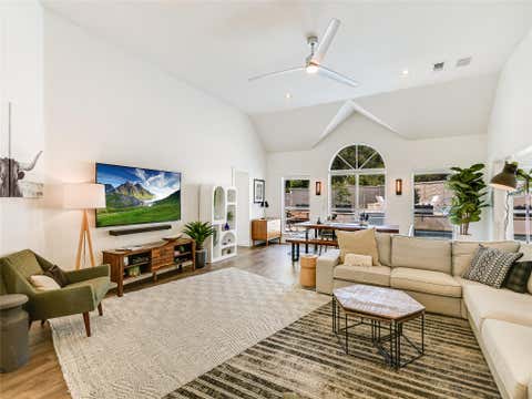 Tiny photo for 75 Stillmeadow DR, The Hills, TX 78738 (MLS # 4024479)