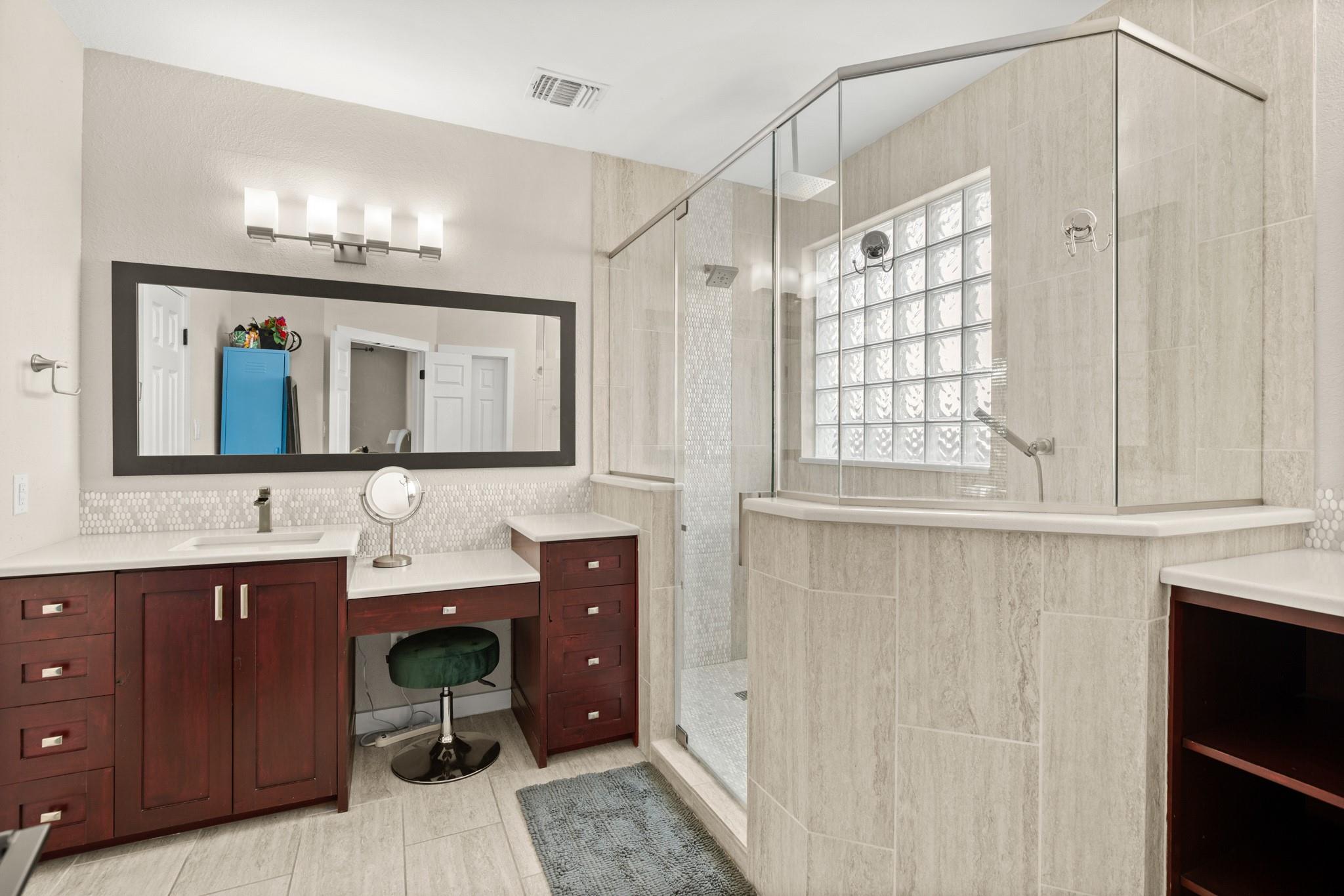 Austin, Texas 78749, United States, 4 Bedrooms Bedrooms, ,3 BathroomsBathrooms,Residential,Pending,43229