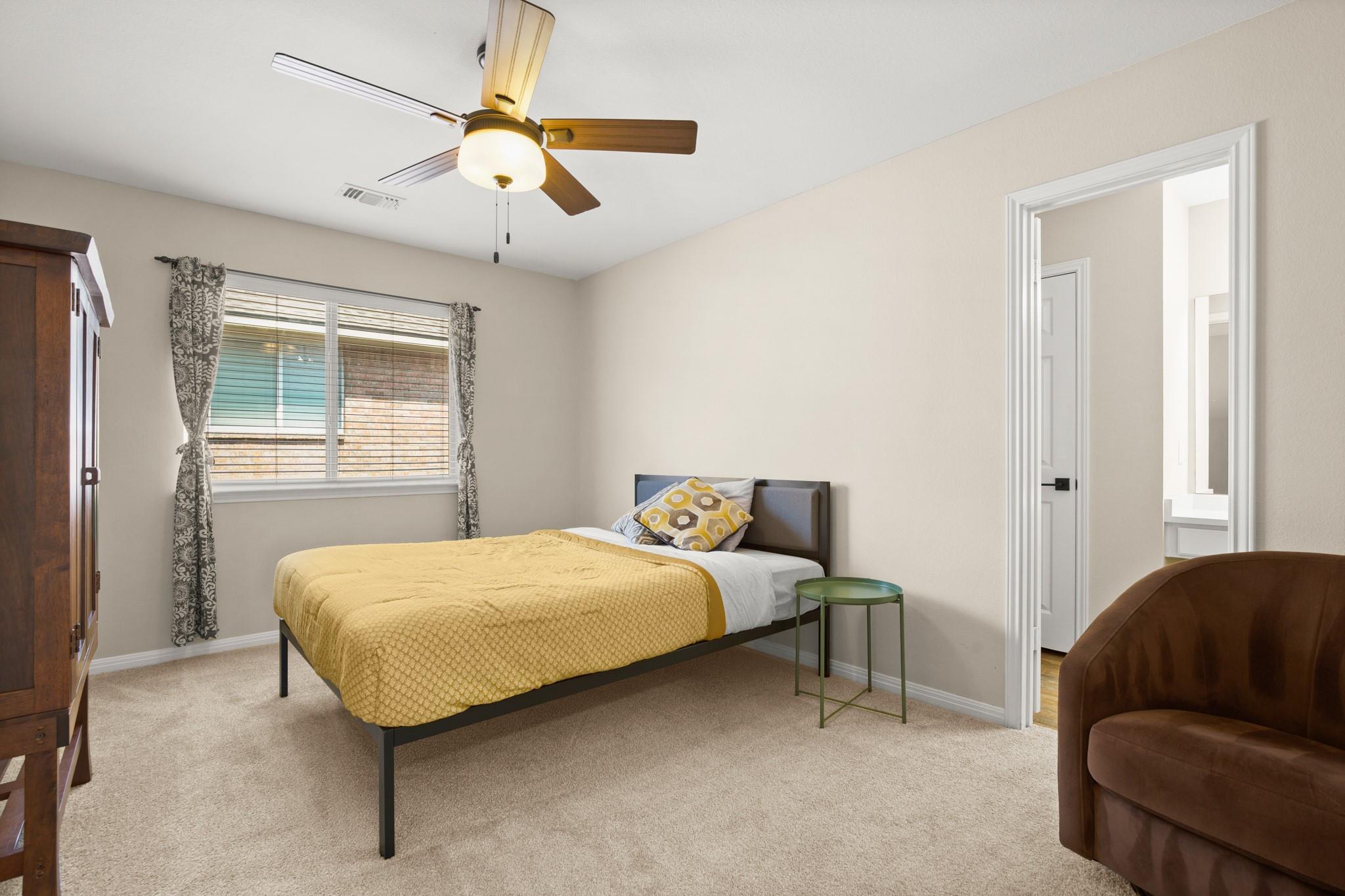 Austin, Texas 78749, United States, 4 Bedrooms Bedrooms, ,3 BathroomsBathrooms,Residential,Pending,43229