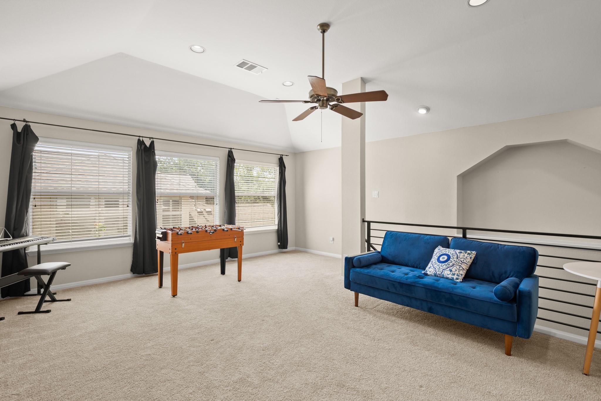 Austin, Texas 78749, United States, 4 Bedrooms Bedrooms, ,3 BathroomsBathrooms,Residential,Pending,43229