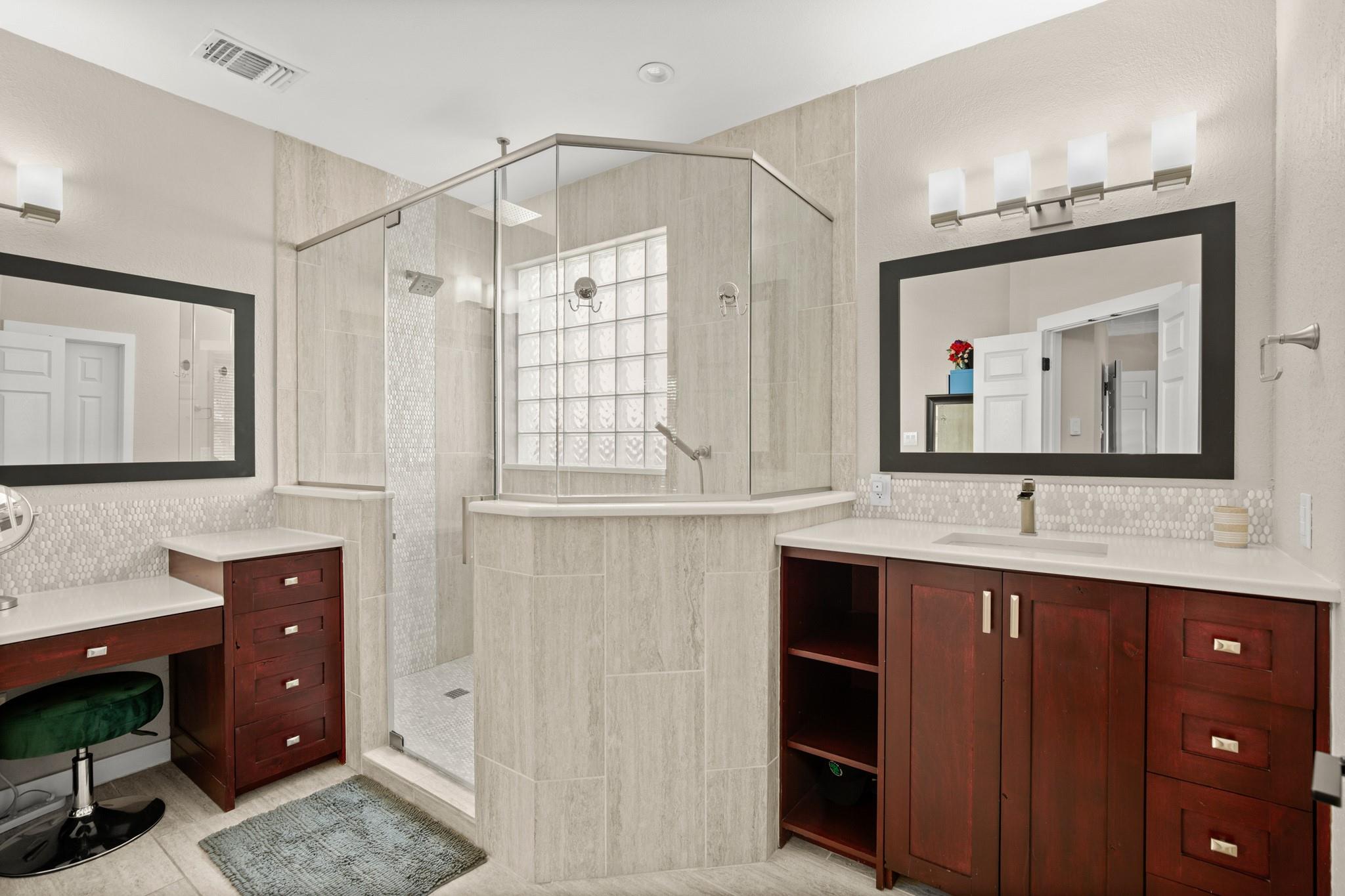 Austin, Texas 78749, United States, 4 Bedrooms Bedrooms, ,3 BathroomsBathrooms,Residential,Pending,43229