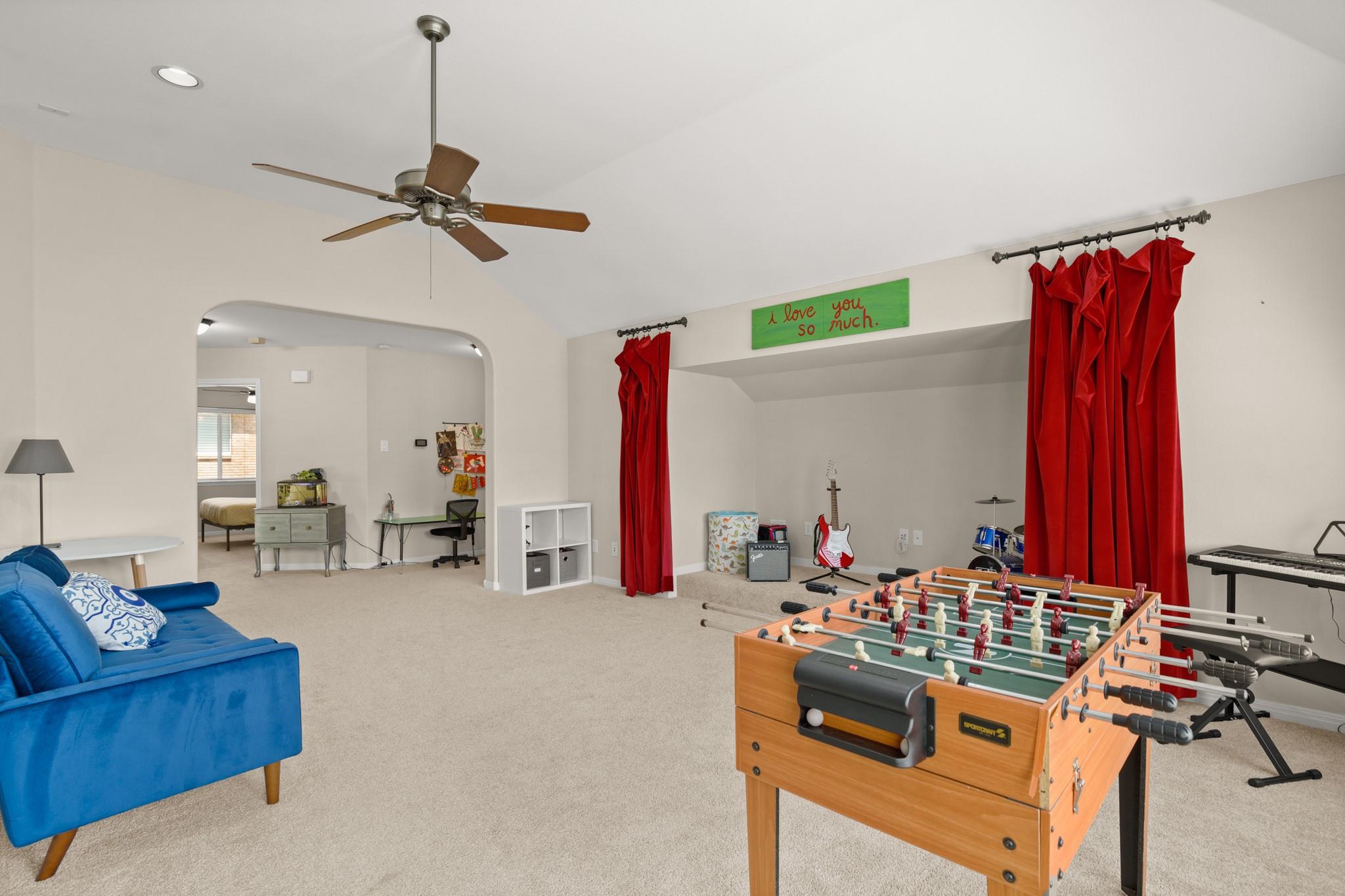 Austin, Texas 78749, United States, 4 Bedrooms Bedrooms, ,3 BathroomsBathrooms,Residential,Pending,43229