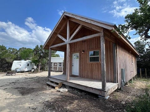 Photo of 417 Prochnow RD, Dripping Springs, TX 78620 (MLS # 2473136)
