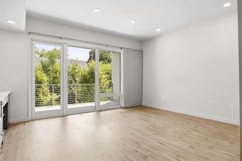 Tiny photo for 4004 Banister LN #211, Austin, TX 78704 (MLS # 3106044)