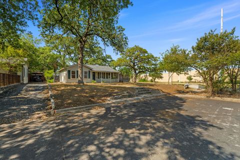 Photo of 1811 Palma PLZ, Austin, TX 78703 (MLS # 9951078)