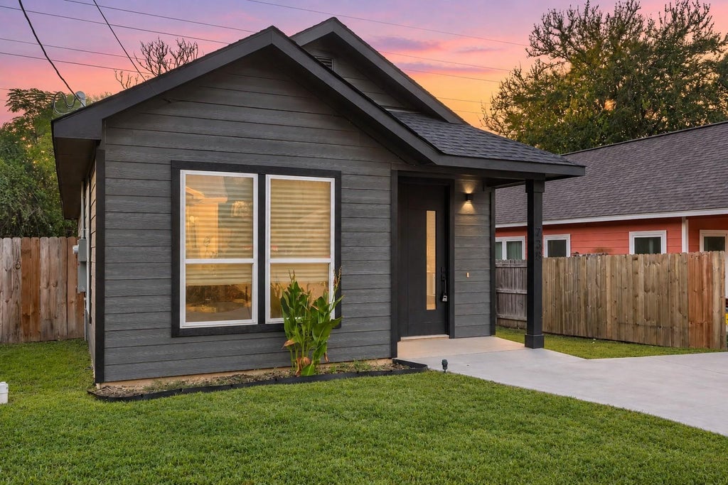 Photo of 738 Chihuahua ST, Lockhart, TX 78644 (MLS # 5536724)