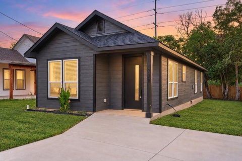 Photo of 738 Chihuahua ST, Lockhart, TX 78644 (MLS # 5536724)