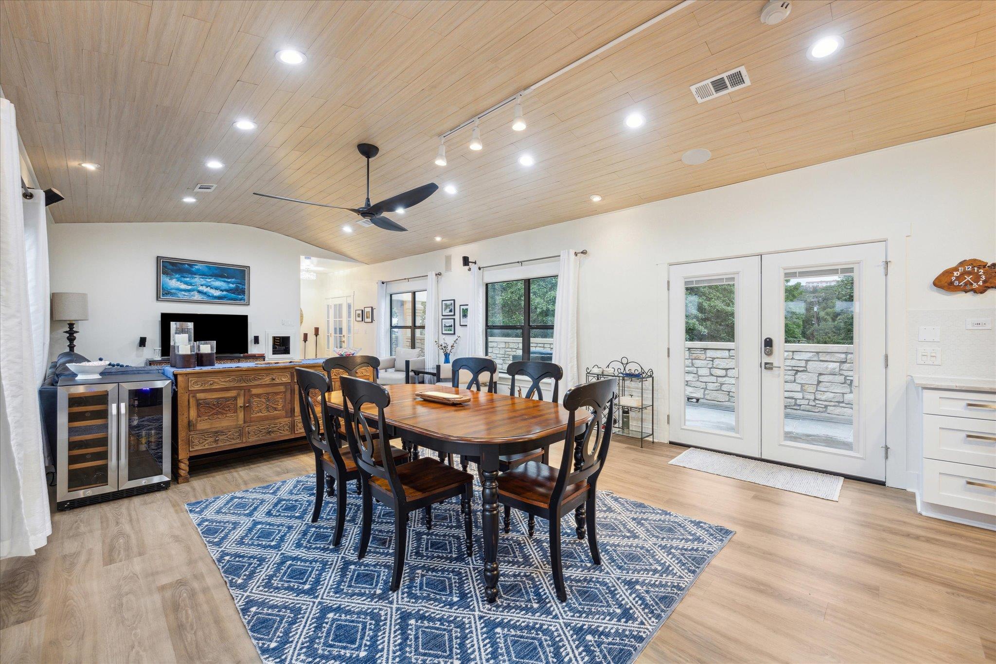 3404 American Dr. DR 1099