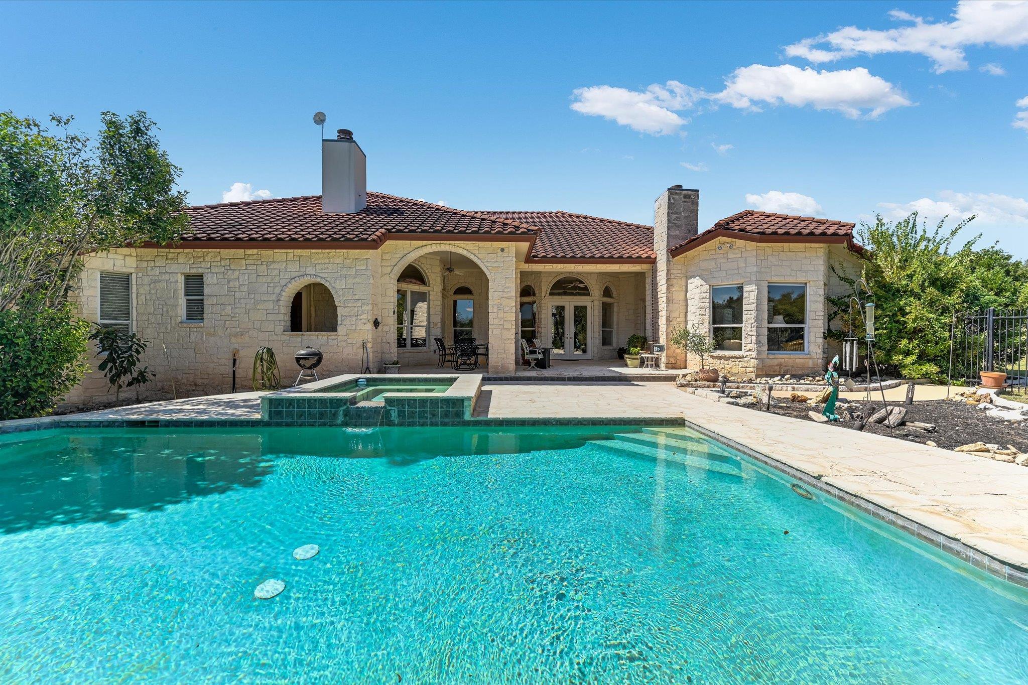 1001 Wesley Ridge DR