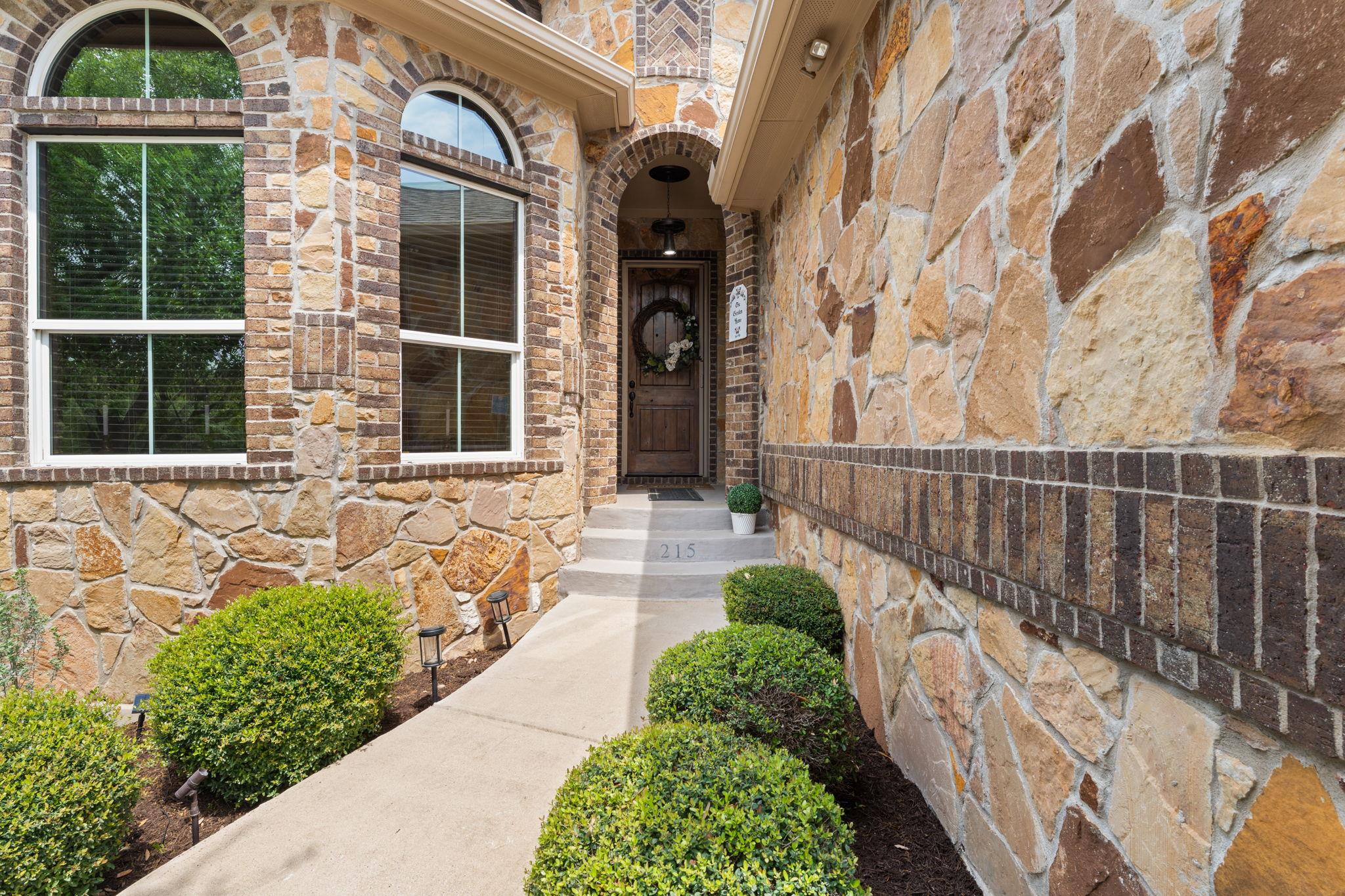 215 Choke Canyon LN