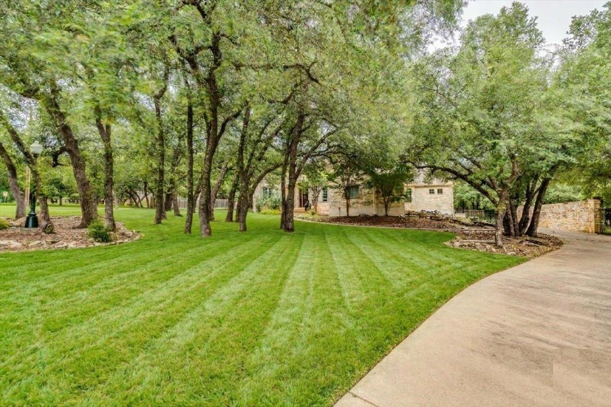 103 Silverstone DR