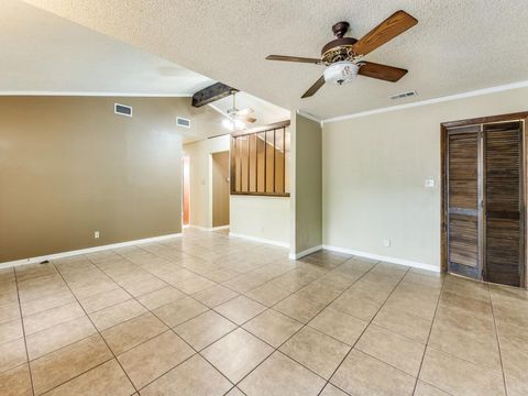 Tiny photo for 817 Glen Oak DR, Austin, TX 78745 (MLS # 3635098)