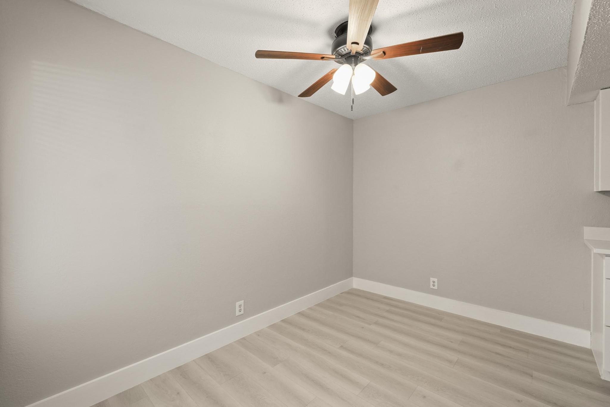 2600 Penny LN 115