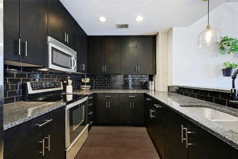 Tiny photo for 360 Nueces ST #1809, Austin, TX 78701 (MLS # 7689363)