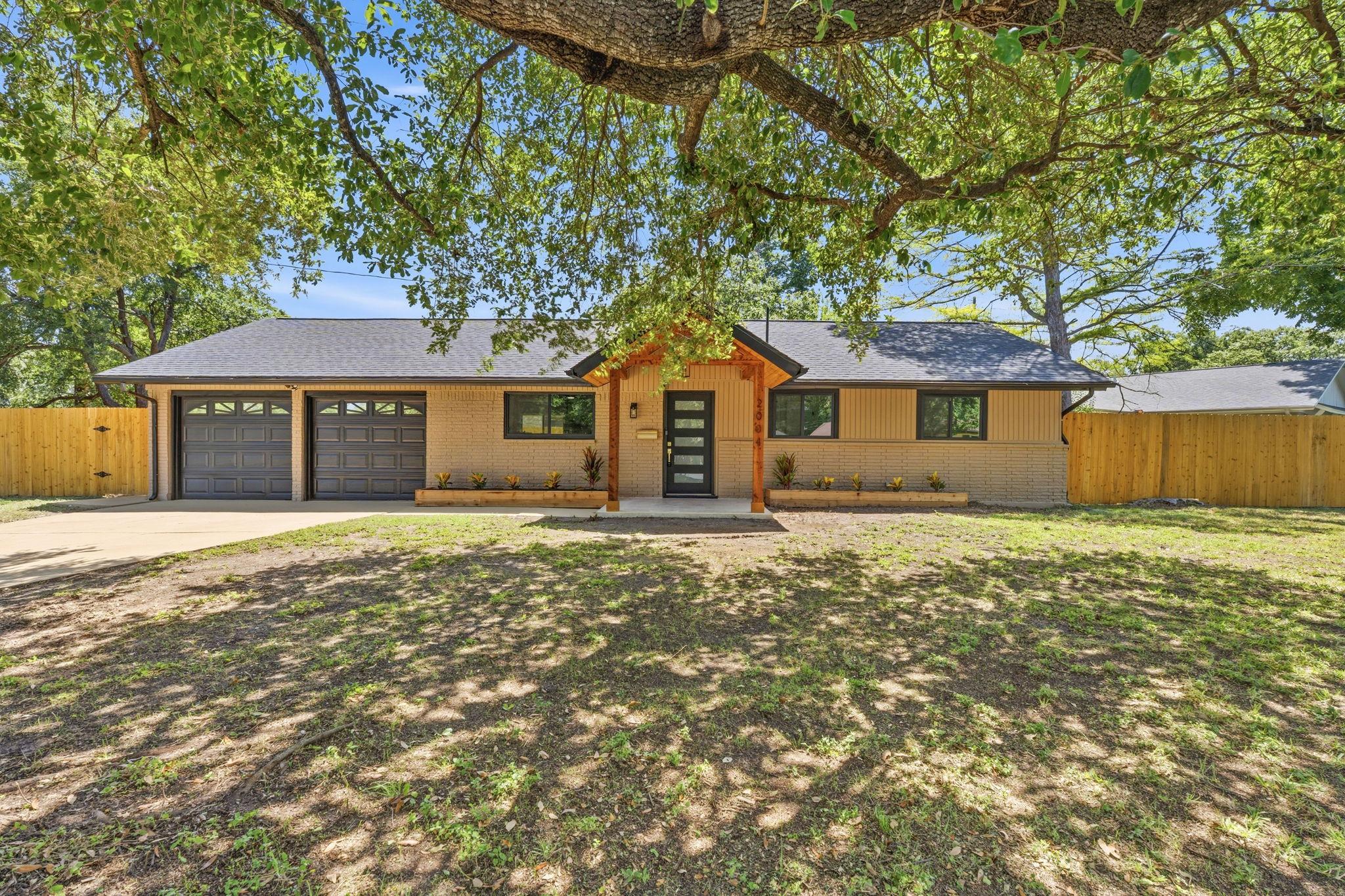 2004 Teakwood DR