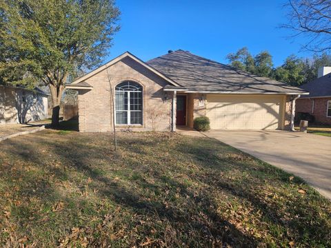 1507 Century Oaks DR Lockhart TX 78644