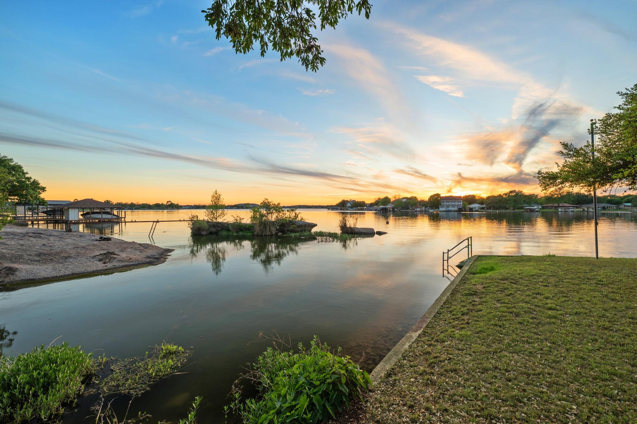 Granite Shoals, Texas, 78654, United States, 3 Bedrooms Bedrooms, ,2 BathroomsBathrooms,Residential,Active,2045377