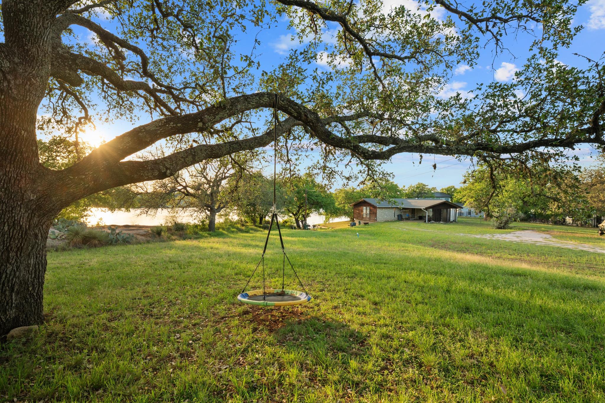 Granite Shoals, Texas, 78654, United States, 3 Bedrooms Bedrooms, ,2 BathroomsBathrooms,Residential,Active,2045377