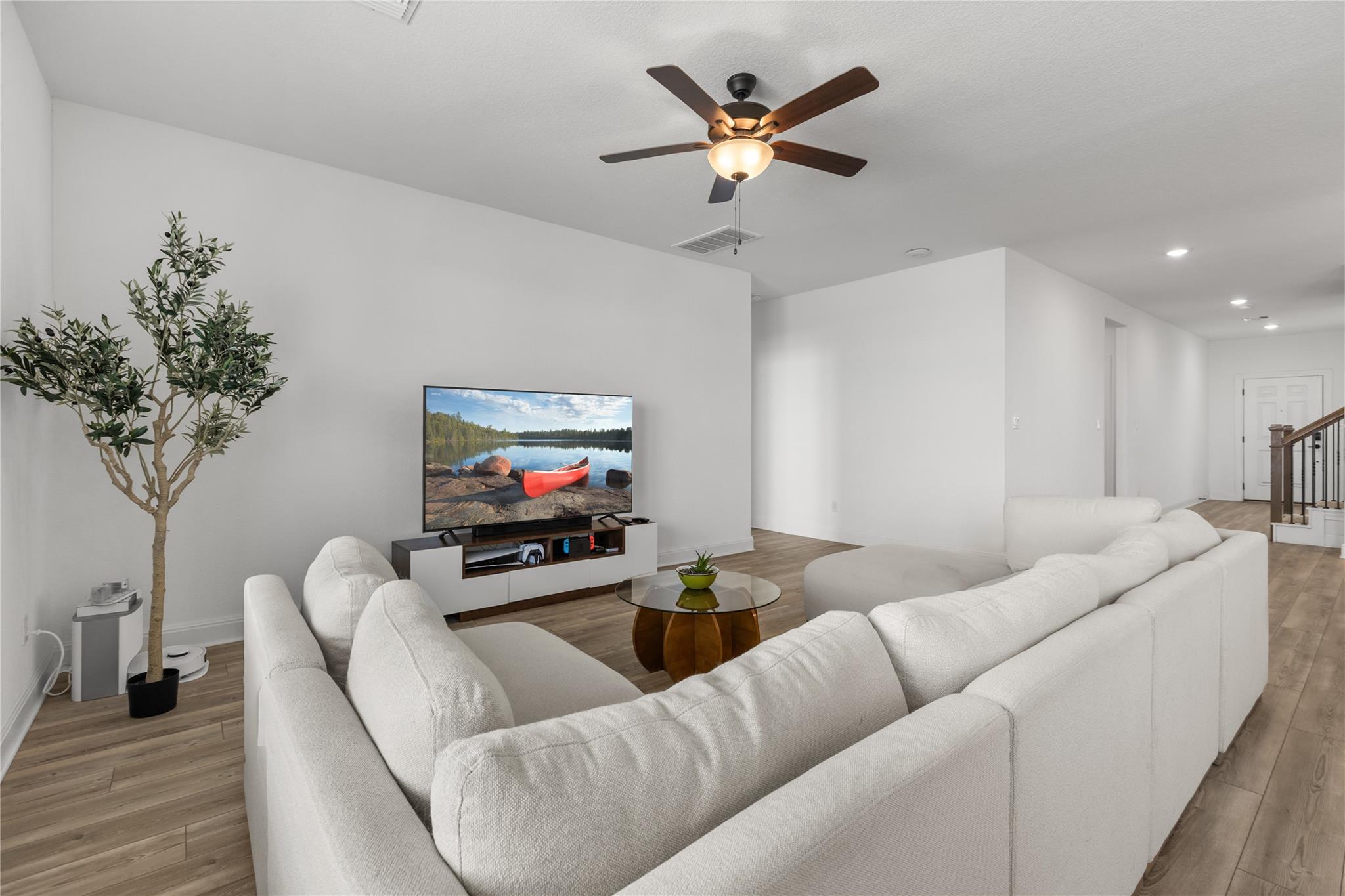 12120 Paseo De Los Lagos LN