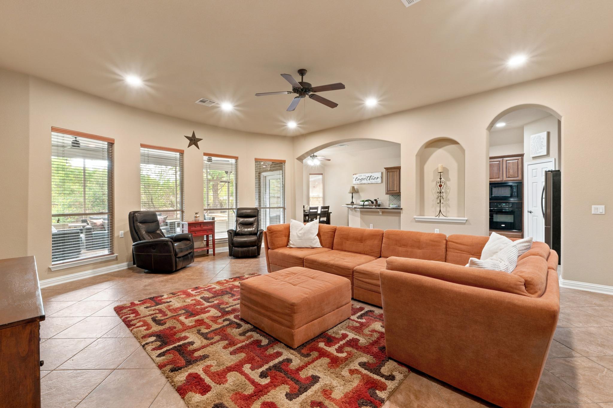 808 Canyon Springs DR