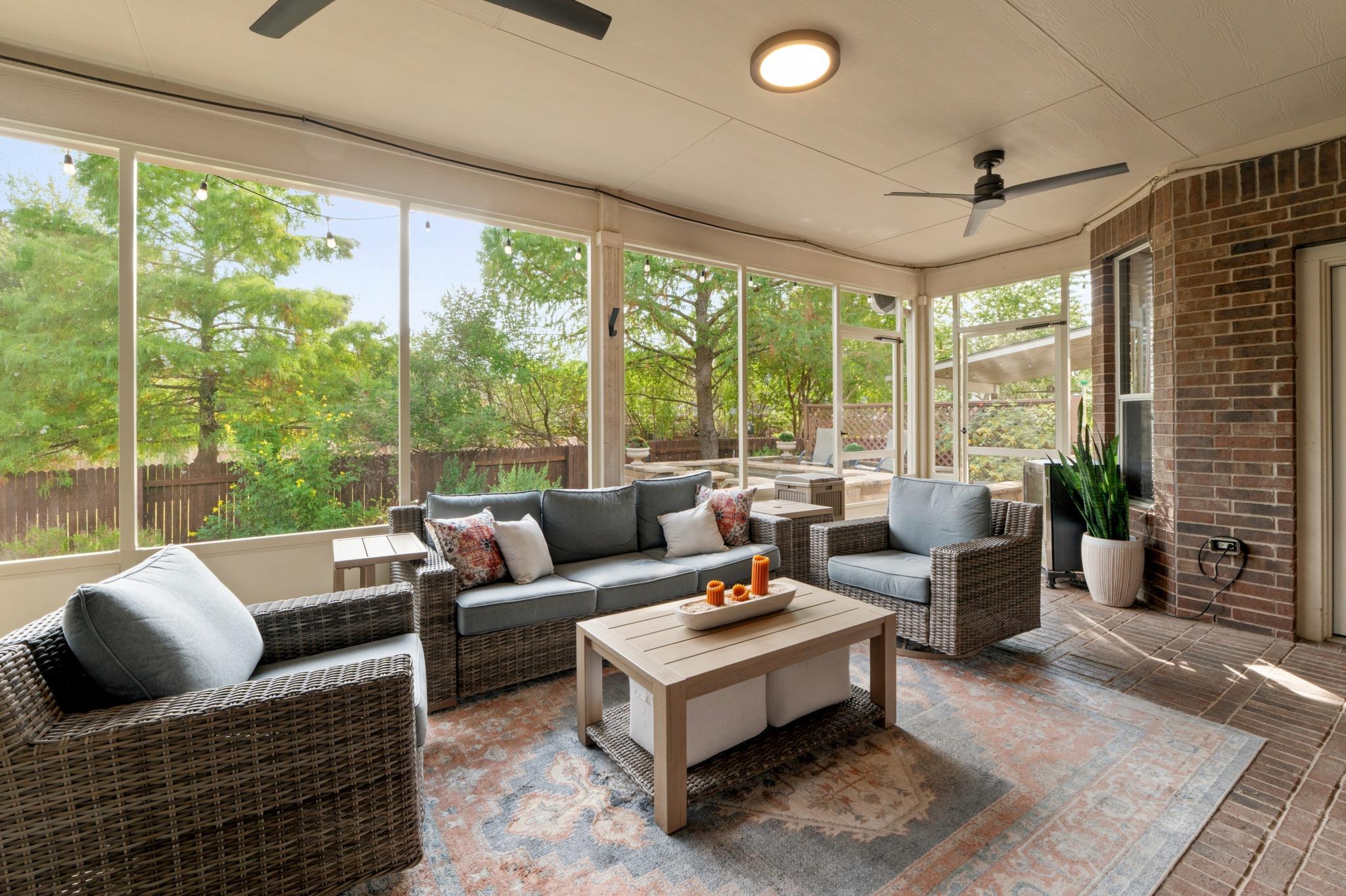 808 Canyon Springs DR